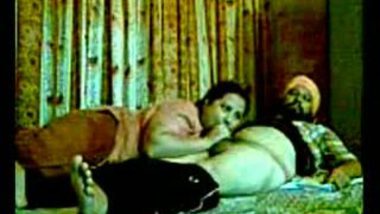 Punjabi aunty blowjob home session with hubby