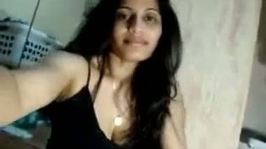 Indian sex clip of Desi housewife exposed by lover