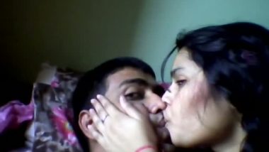 Village home sex leaked video of desi housewife