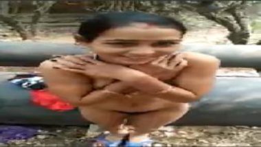 Desi village wife sex with lover at fields