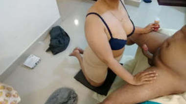 Indian Nri Girl Doing Hj And Getting Cum On Her Face