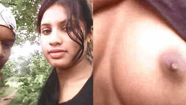 Desi college girl with bf in college campus