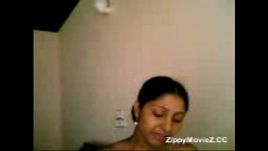 Hot Mallu Actress Caught Topless In Hotel
