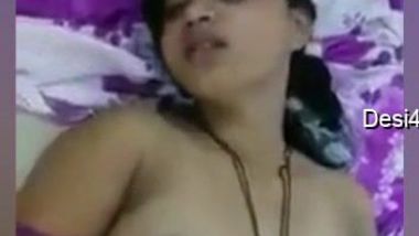 Man making amateur XXX video of his cute Desi GF posing all nude