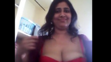 Desi hot chubby aunt removing chudi bra and panties and showing her big round milky boobs and pussy
