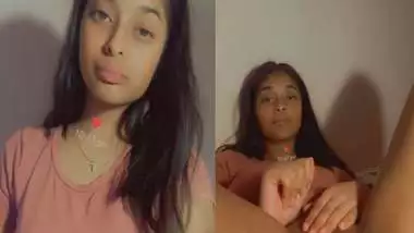 Naked pussy showing hot Indian girl nude viral MMS