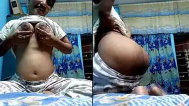 Indian girl nude MMS of a big boob girl showing her ass