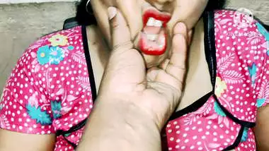 Indian Desi bhabhi fuking neighbour boy's