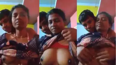 Pervert squeezes mature lady’s boobs in desi aunty sex MMS