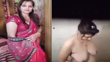 Hindi mom bathing caught by horny son to have incest sex