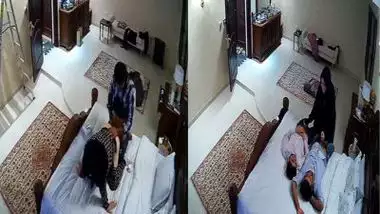 Aapa enjoys threesome sex with cousins in Pakistani porn